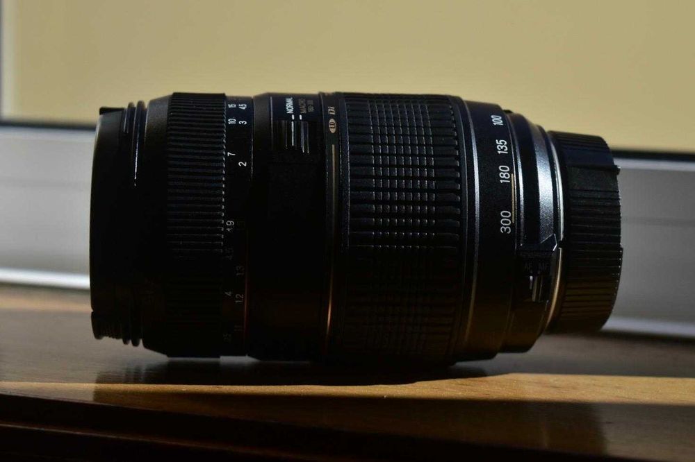Tamron 70-300mm f/4-5.6 Di LD Macro Nikon F-Mount