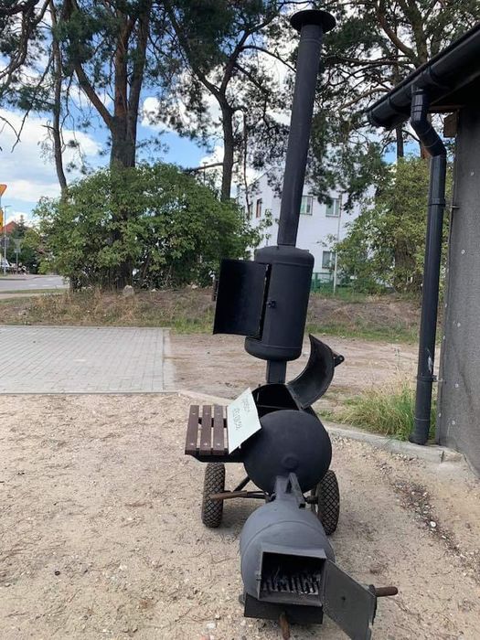 Grill, wędzarnia
