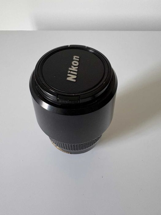 Objetiva Nikon ED AF NIKKOR 70-300 mm / 4-5.6