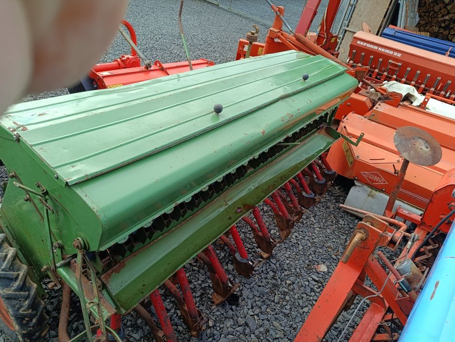 Siewnik zbożowy HassiaDU100 2,5 ,3m