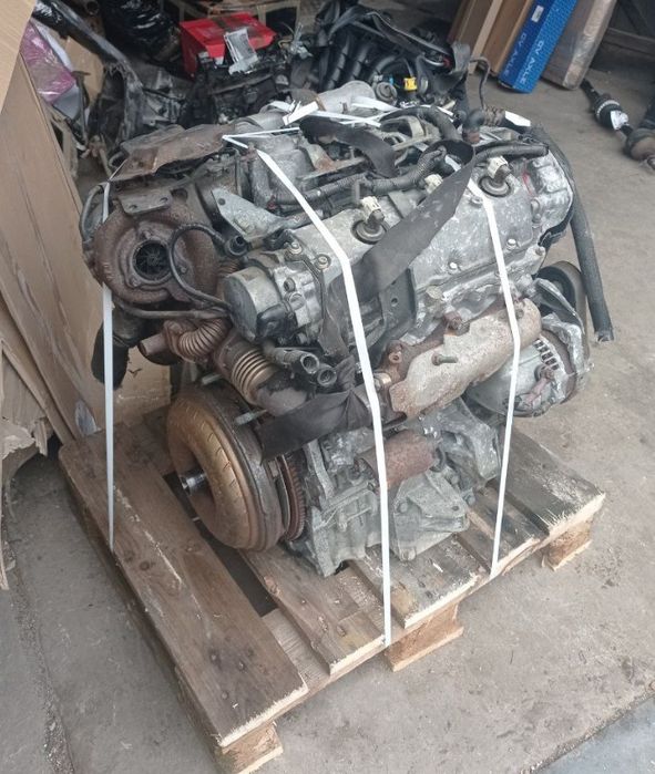 Продам 2 мотора Мазда 2.0,Рено 3.0 Цена договірна