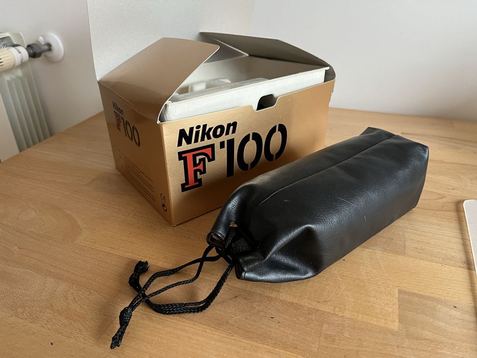 Câmara fotográfica nikon analógica 35mm F90 flash sb25