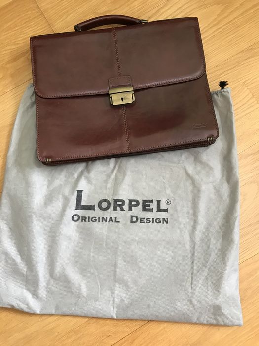 Mala executiva em pele