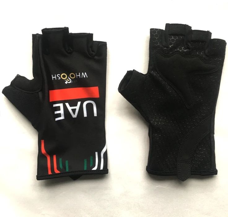 Luvas e Meias de Ciclismo