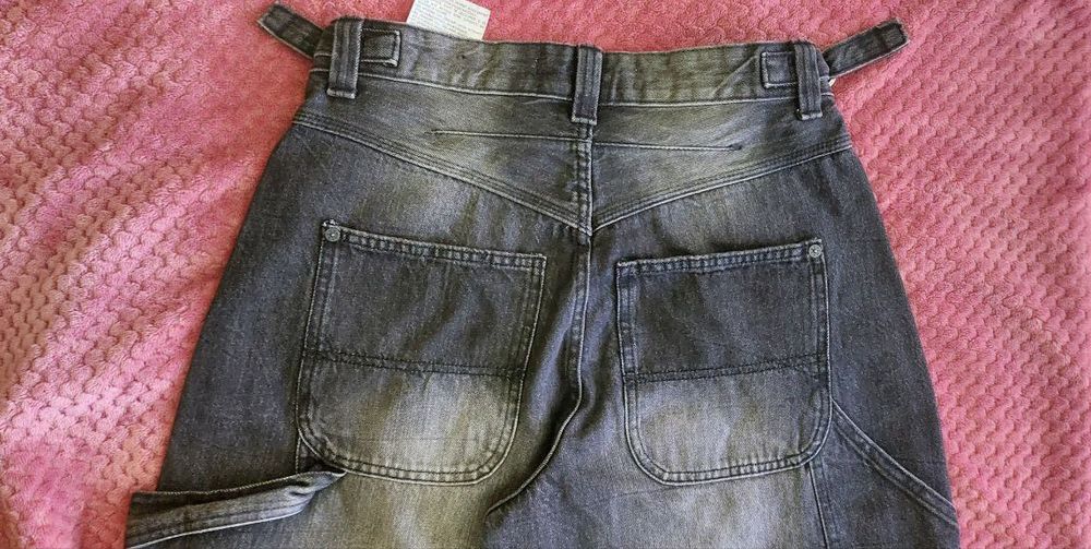 Продаю жіночі джинси BERSHKA нові