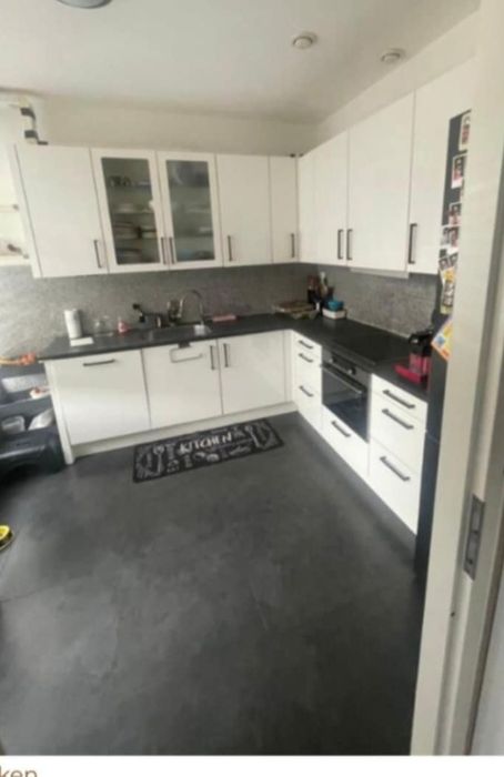 Kuchnia biały połysk bez blatu