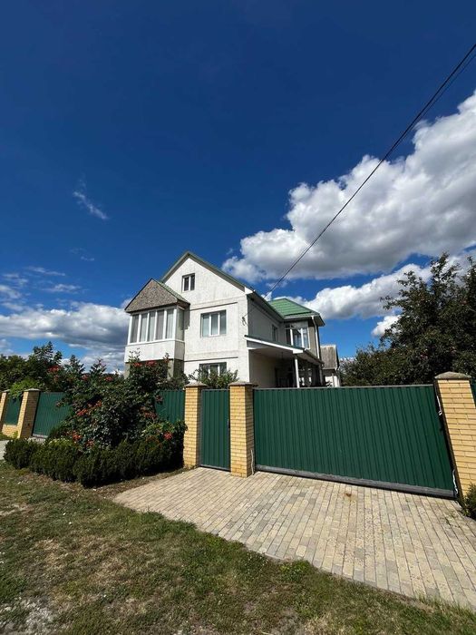 Продаж просторого, сучасного будинку в с.Дубіївка, неподалік м.Черкаси