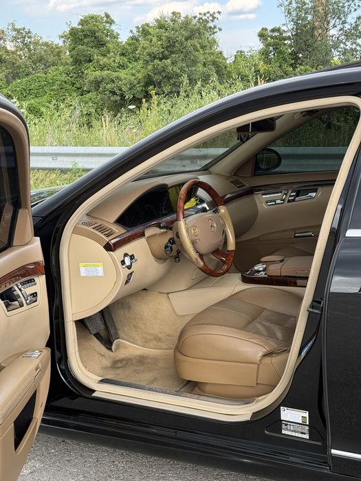 Продам Mercedes Benz  S 500 / W221