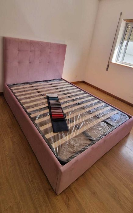 Camas De Casal Estofadas Top de Gama 190x140m Estrado Incluído 199€ !!