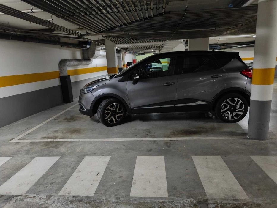 lugar de garagem na Cruz Quebrada para arrendar