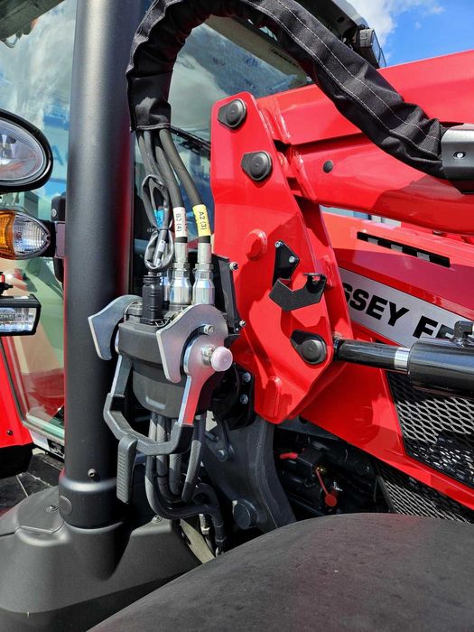 okazja Nowy Traktor Massey Ferguson 5S.105 Dyna-4 + ładowacz FL4121 (fendt 412 )