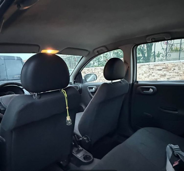 Opel Corsa 1.2 Gasolina – Económico, Fiável e Pronto a Andar
