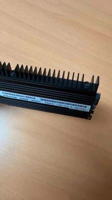 Kit 4GB (2x2GB) Corsair Dominator DDR3 1600MHz CL8 – Premium