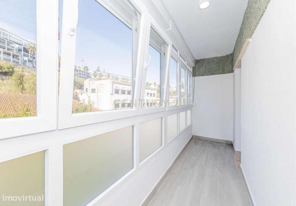 T2 Totalmente Remodelado | Dafundo – Cruz Quebrada | 80 M² | Elevador