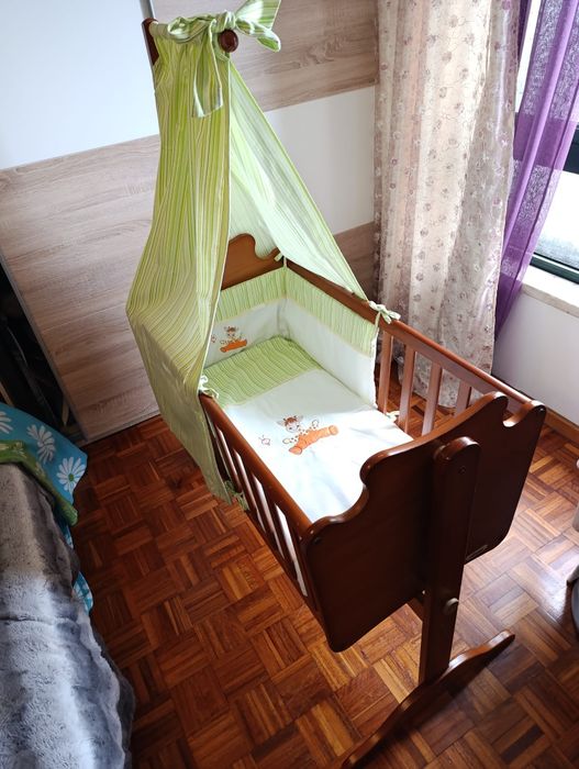Berço de Bébé em Madeira