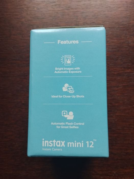 Фотоапарат миттєвого друку Instax mini 12