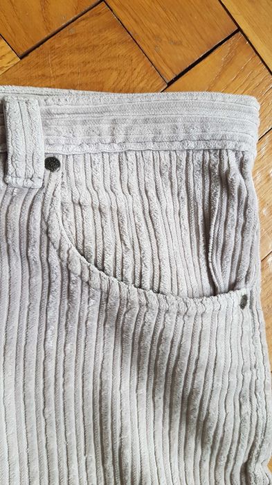 Spodnie jasne bezowe material ( nie jeans ) rozmiar S/M