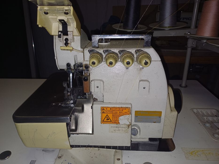 Оверлок 4-х нитковий Spark special