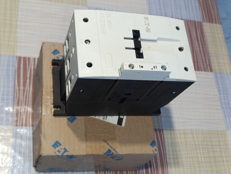 Koнтактop DILM95-10 95A 230B Eaton (Moeller)