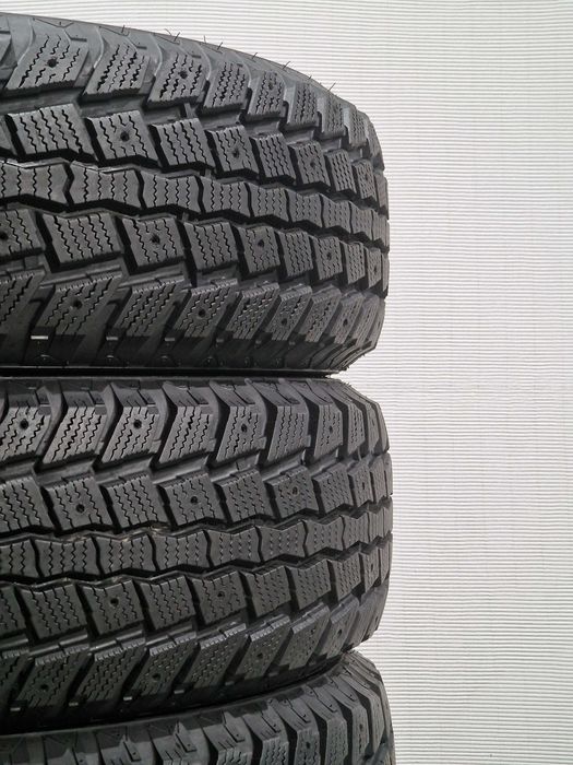 4 Pneus 255/70R18 SAILUN Semi Novos