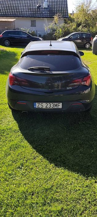 Opel Astra J GTC 2.0 CDTI