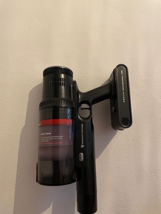 Aspirador Vertical Ufesa Inspire U7 Digital