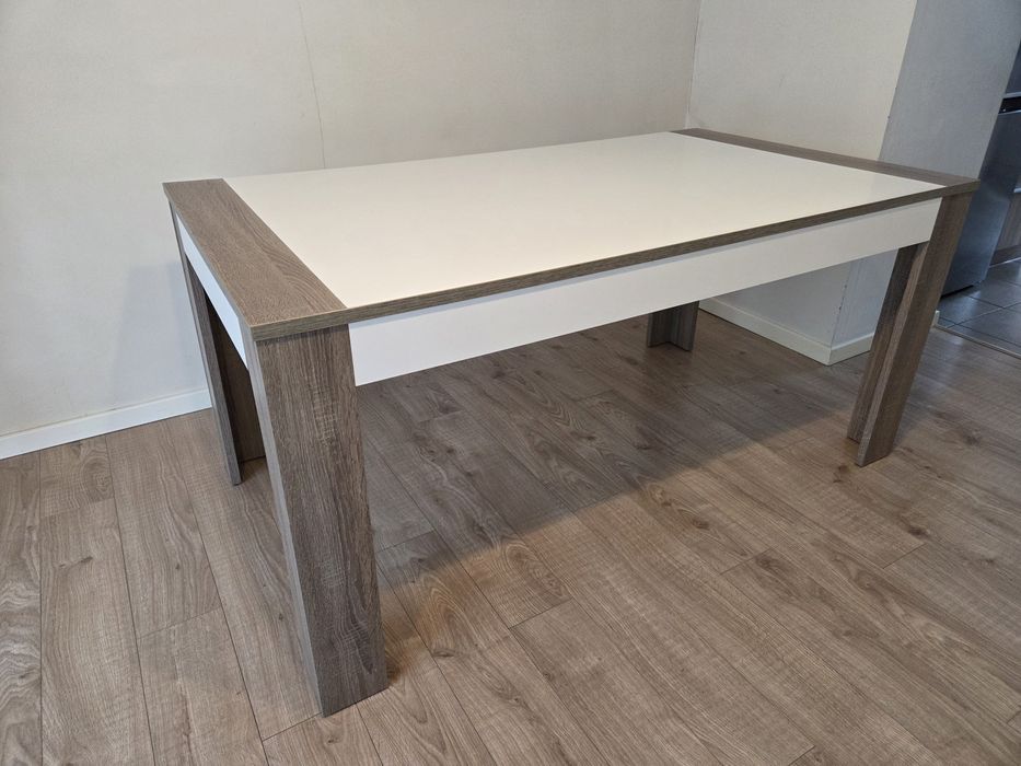 Stół 160x90  rozkladany 220x90