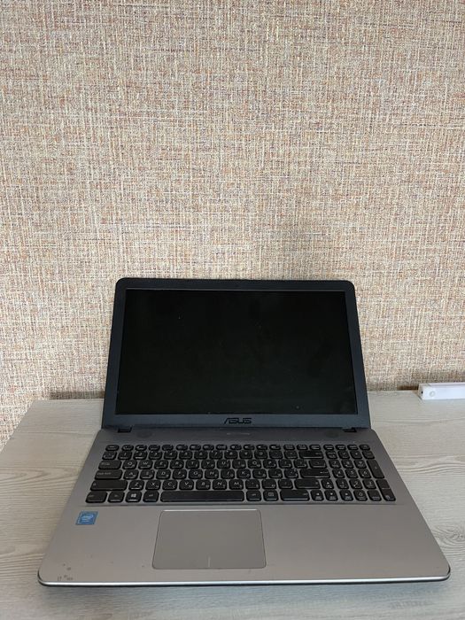 Ноутбук Asus r541s