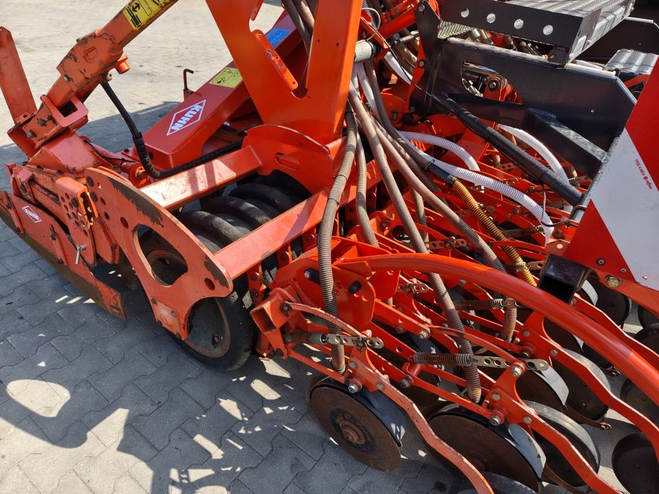Agregat uprawowo-siewny Kuhn Venta NC4000