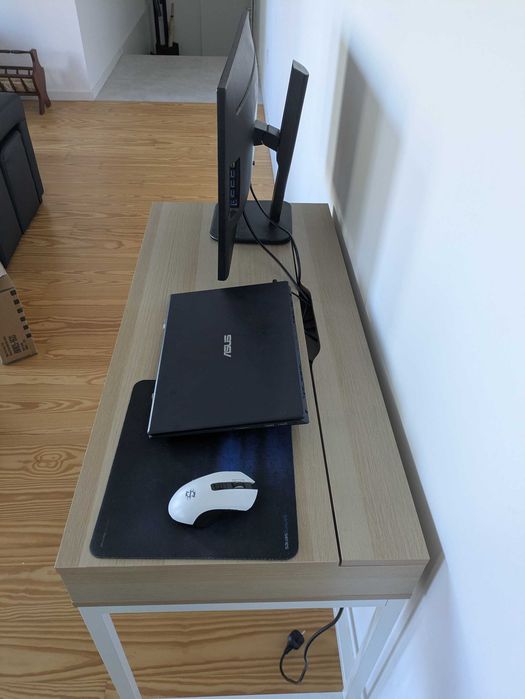 Secretária IKEA ALEX