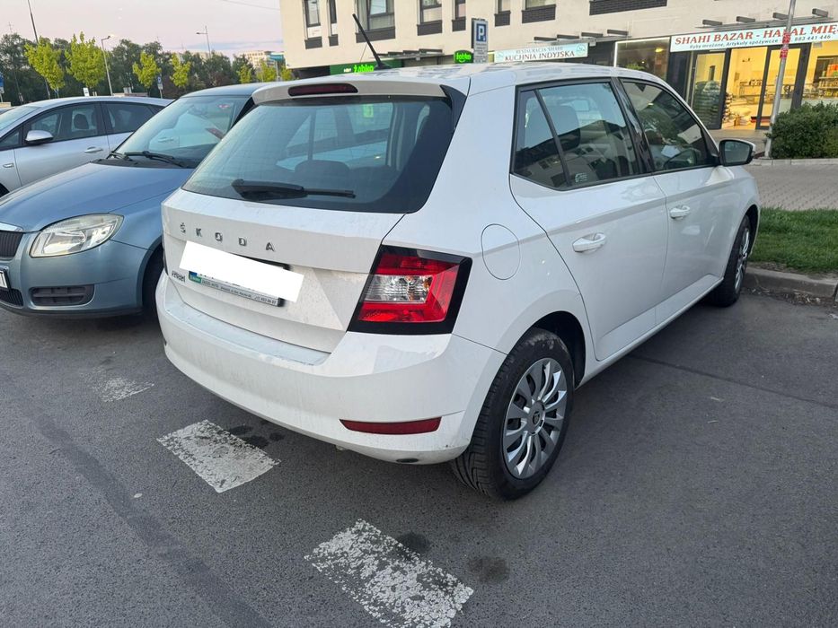 Wynajem samochodu  Warszawa Skoda Fabia III 2020 Rok Czyne 24/7