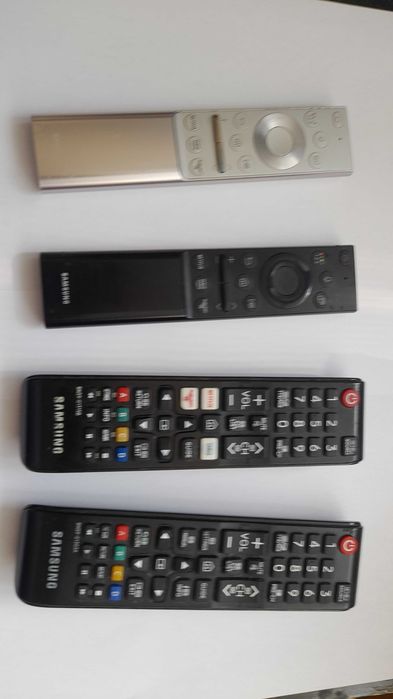 Pilot Samsung do telewizorów TV głosowe
