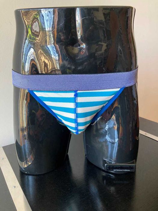 Jockstrap, fio dental, cuecas e boxers para homem