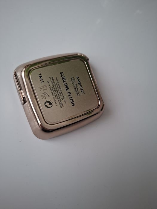 Hourglass ambient lighting blush sublime flush róż 4.2g