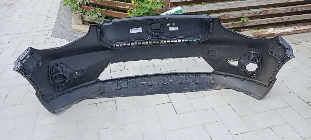 Бампер Volvo XC40 C40 Recharge гриль