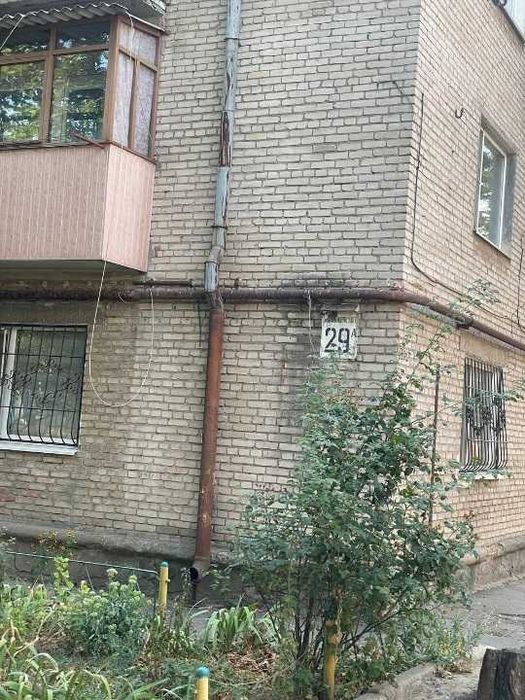 Продаж 1/2 частки квартири