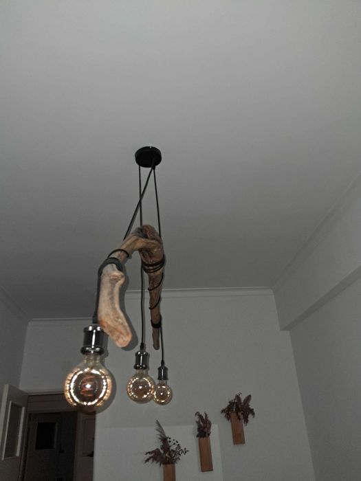 Candeeiro único com tronco Sintrense