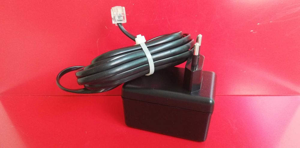 Блок питания SGW-065EU-01 два напряжения постоян. ток 6.5V и перем. 9V