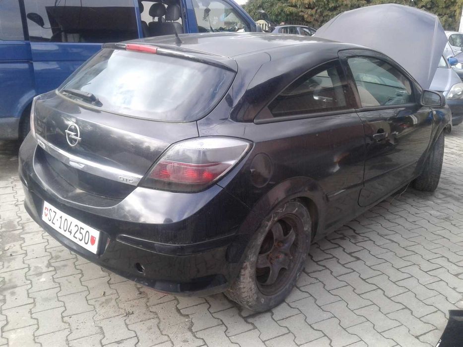 Opel Astra H GTC 3D Coupe 1.3 CDTi 2006r Klapa Tył Szyba Lampy Blenda
