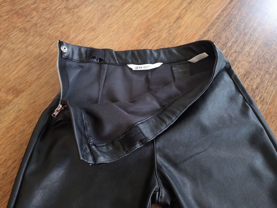 Spodnie jak skóra H&M r. 146.