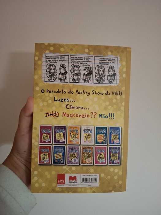 Livro "Diário de uma totó" 7