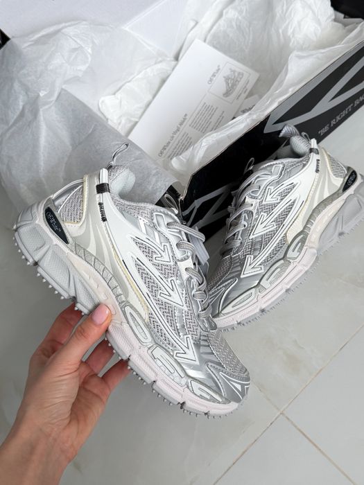 Кроссовки off white