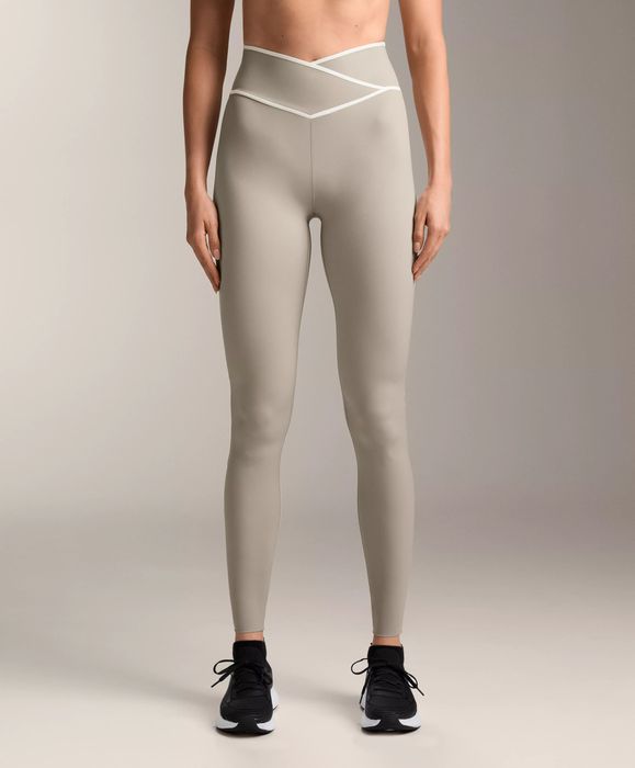 Спортивний СЕТ легінси + топ від Oysho