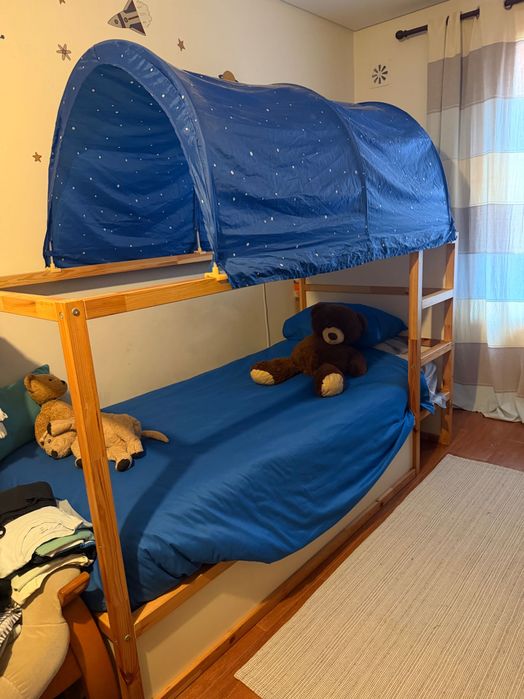 Cama infantil com colchão
