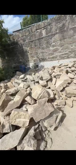 Dou pedra - Maia