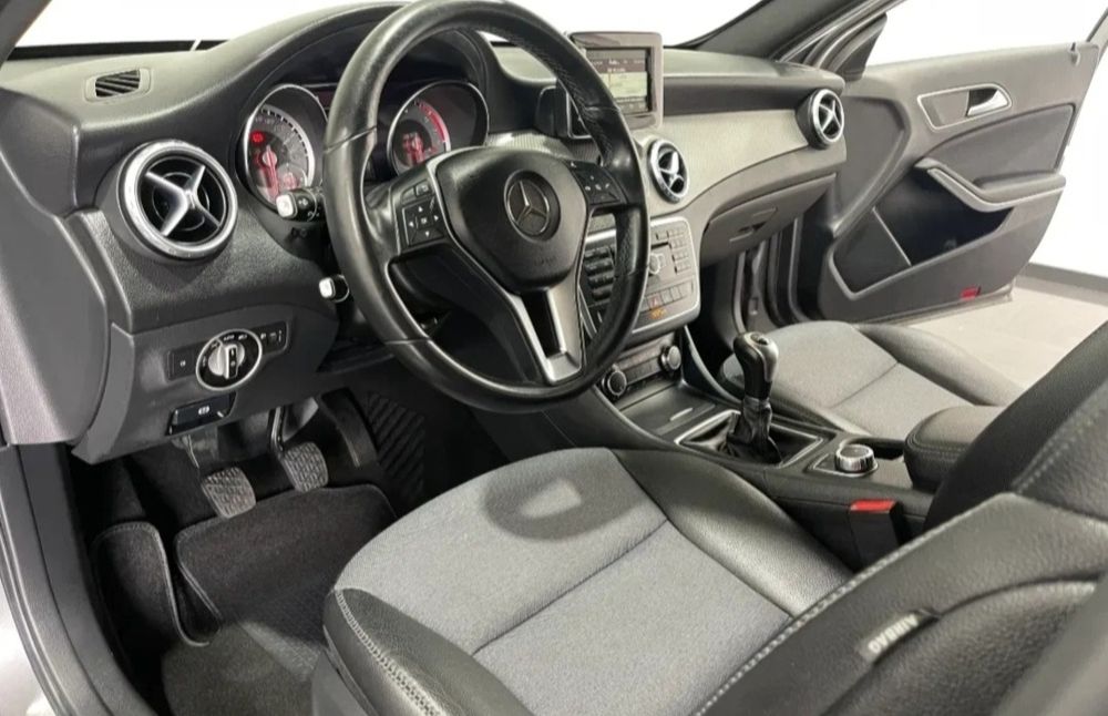 Mercedes Benz GLA 180 CDI Edition Style   2015 . 145 000km . DIESEL . SUV