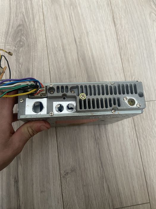 Продам магнітолу в авто