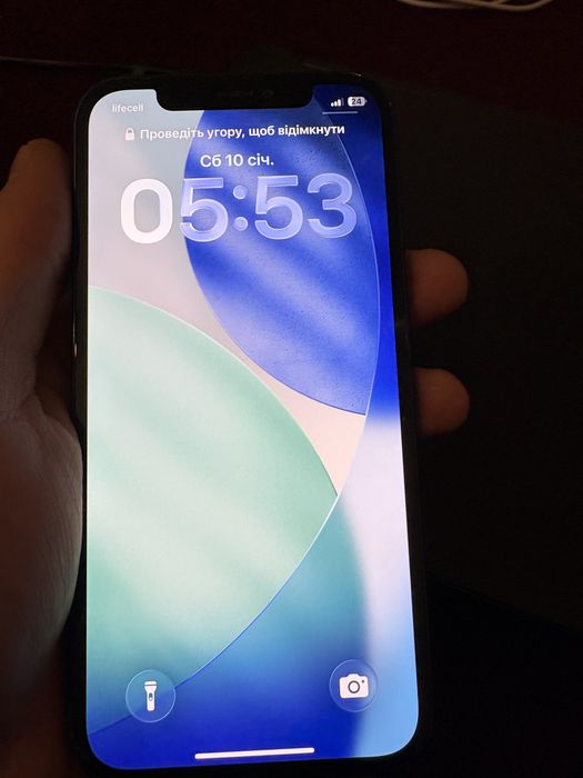 Продам Apple iPhone 12