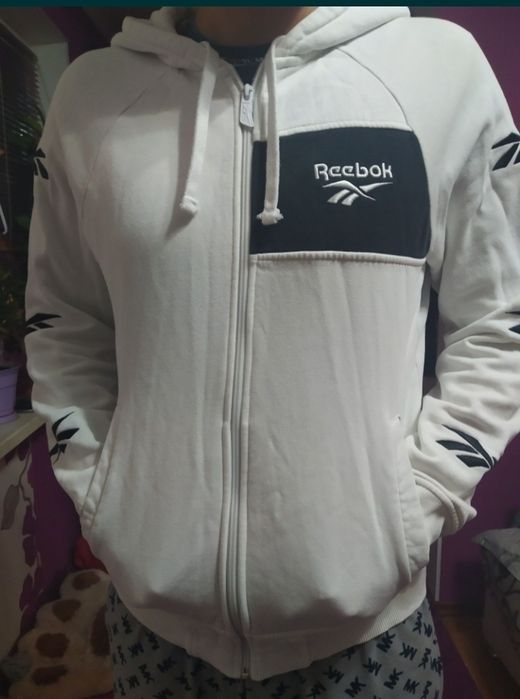 Кофта, худи с капюшоном на молнии