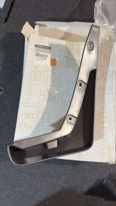 Комплект оригінальних бризковиків Renault Koleos QM5